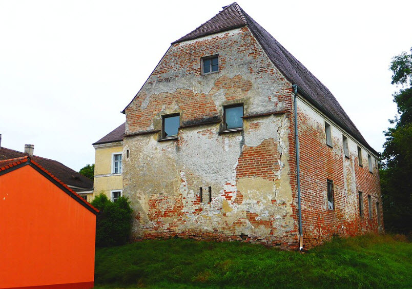Schloss Münchsdorf, Germany